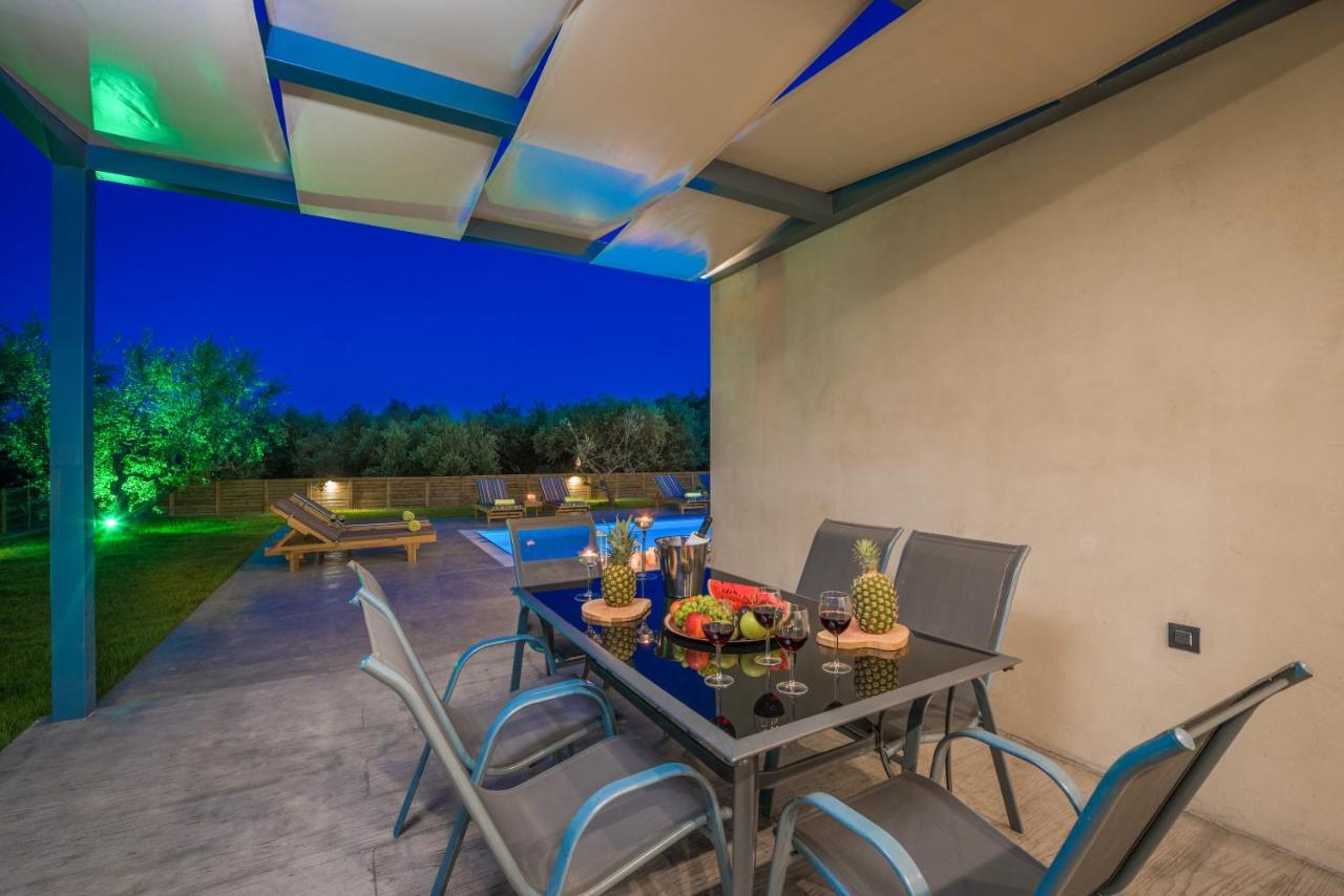 Natura Verde Villas Fiolitis Luaran gambar