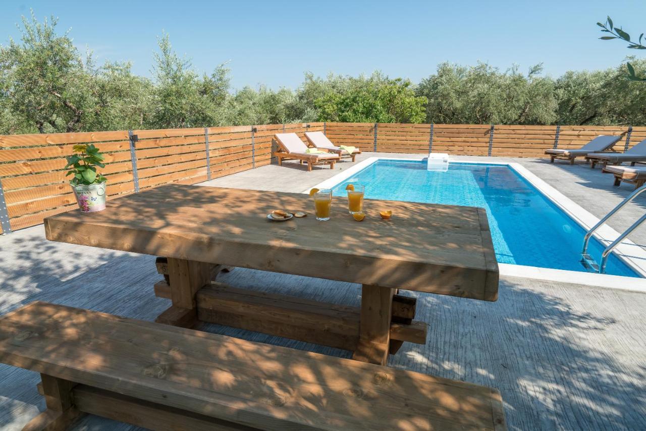 Natura Verde Villas Fiolitis Luaran gambar